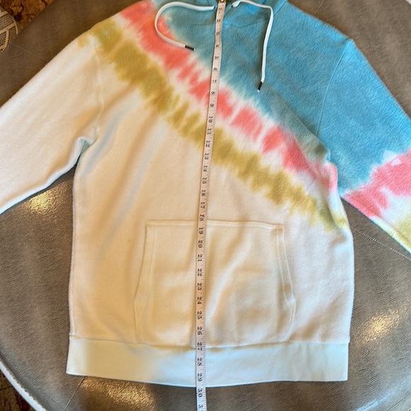 FEAT women’s blanket blend tie dye hoodie. Size large. New without tags. - Picture 7 of 7